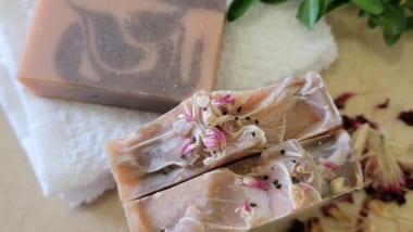 ハワイの旅を想い出す・・優しい香りの手作りソープ