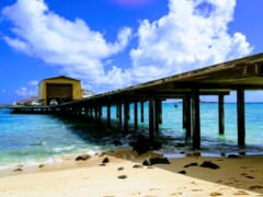 桟橋の下が絶景スポット！ハワイの「MAKAI RESEARCH PIER／マカイ・リサーチ・ピア」をご紹介