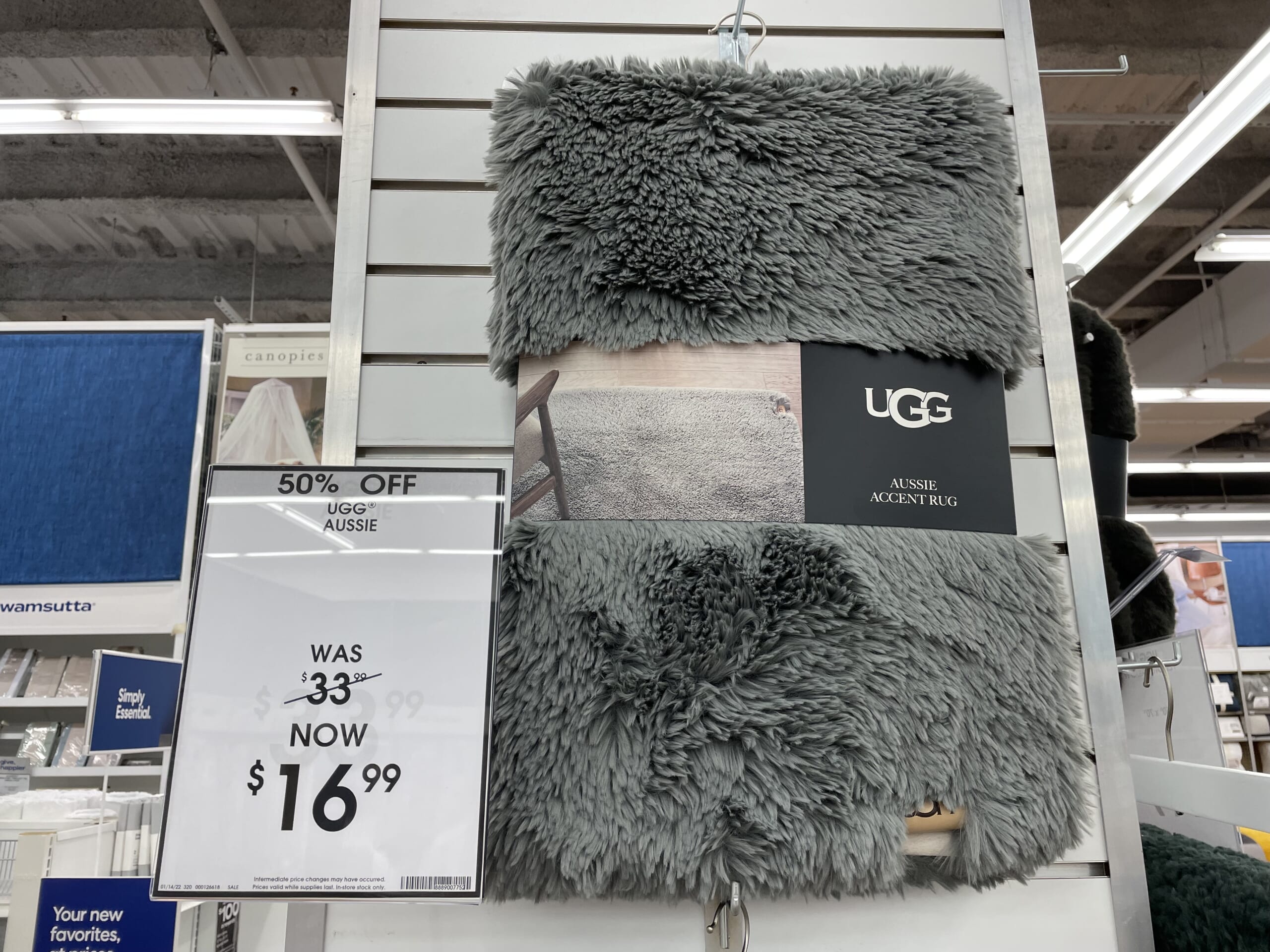 ３UGG２