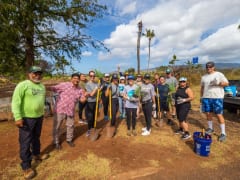 ヒルトングランドバケーションズとマラマ・プウロアがアースデイにオアフ島の海岸線復元のための植樹を開催