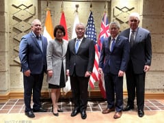 ハワイ州知事、代表団を率いて来日：交流再開に向けて日本政府と経済界を表敬訪問し、旅行業界関係者と意見交換