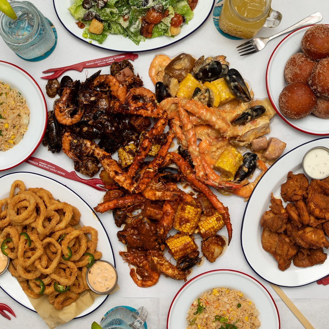 ハワイでシーフードケイジャンの人気店｢クラッキンキッチン｣が復活！ ハワイの最新情報をお届け！LaniLani