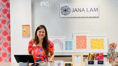 人気のロコブランド、ジャナ・ラム・ハワイがワードビレッジのサウスショア・マーケットに移転オープン