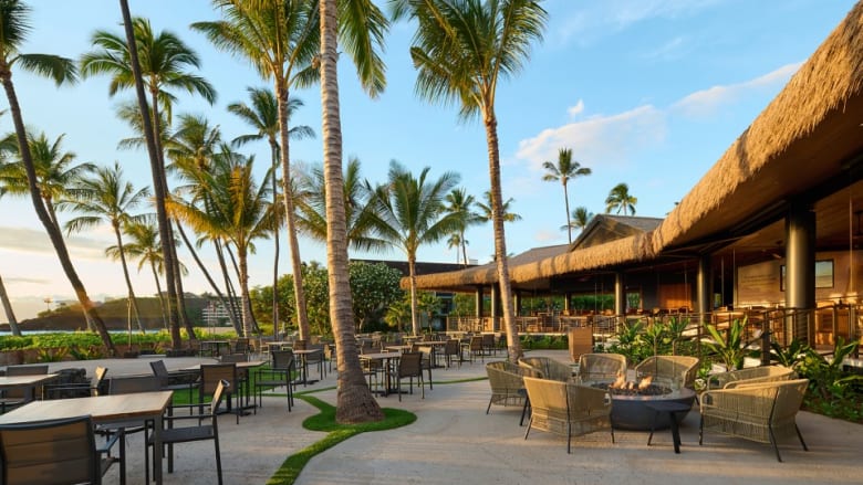 カアナパリビーチホテル「Huihui」、マウイ島雑誌 Maui No Ka 'Oi マガジン「アイポノアワード 2022」で2つの金賞を受賞