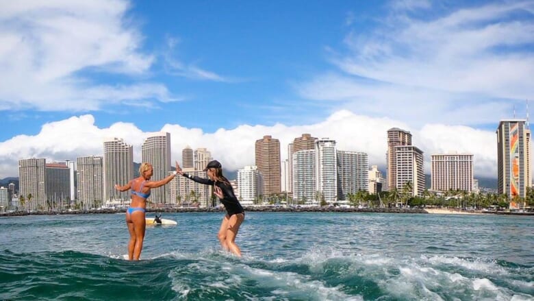 サーファーガール・アカデミー・ハワイ/Surfer Girl Academy Hawaii