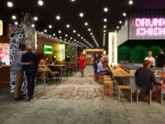ワイキキにアジアンスタイルのフードコート「STIX ASIA」がソフトオープン
