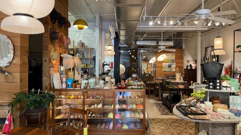 カカアコの隠れ家的ライフスタイルブティック、Island Boy