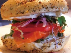 FIN’S BAGELS / フィンズ・ベーグル