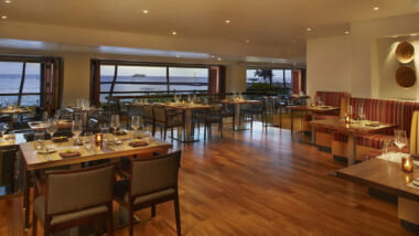 オーシャンフロントの絶景レストラン4選